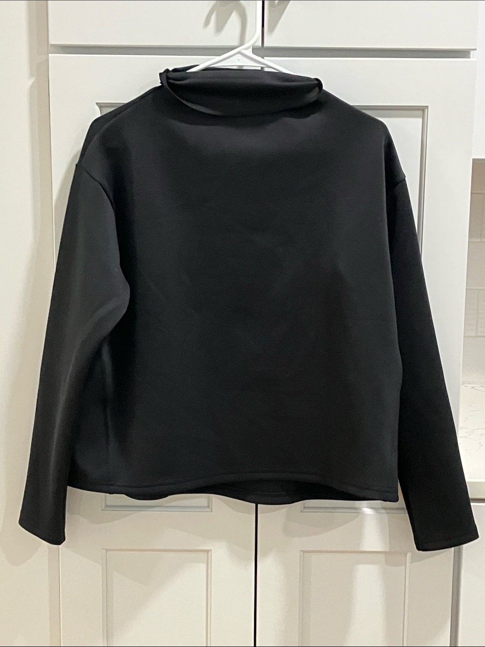 aday Women's Black Like A Boss Pullover Long Sleeve Shirt Top